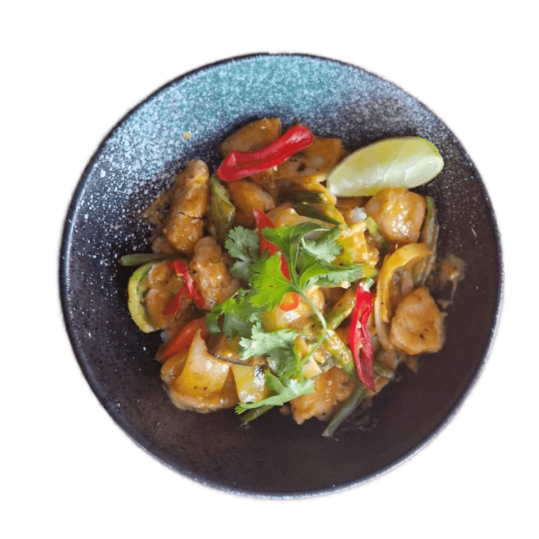 CHICKEN RED THAI CURRY